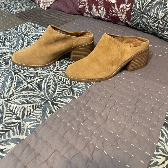 TOMS Leila WMNs 8 Tan Suede Leather Chunky Heel Clogs Shoes - Picture 3 of 5